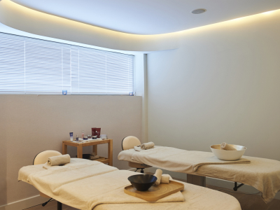  Spa couples treatment room