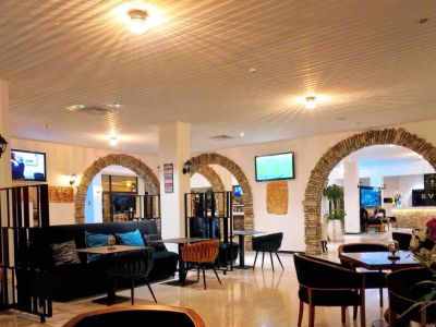  hotel