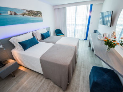  Superior Side Sea View