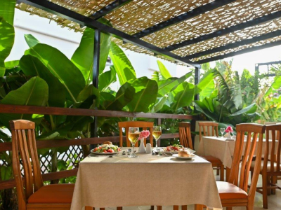  Hotel restaurant