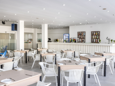  Restaurant B
