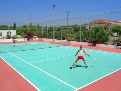  Tennis