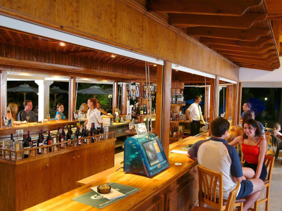  Pool Bar