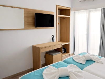  Twin-Room-2-2500x1667-1200x800