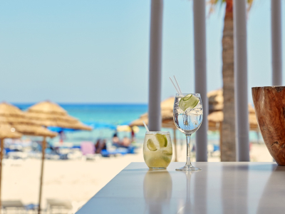  Beach Club