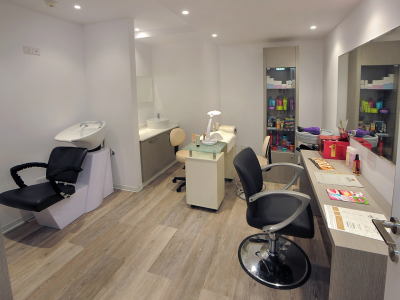  Hairdresser