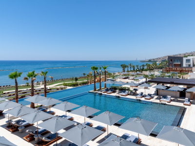  Infinity pool