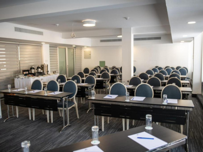  Meeting facilities