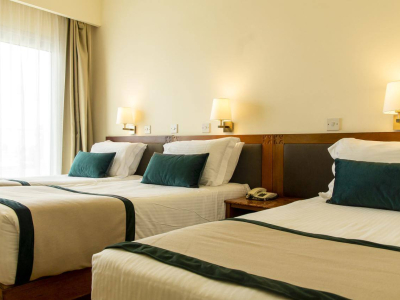  PEFKOS HOTEL