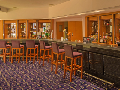  Lobby bar
