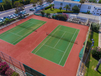  Tennis