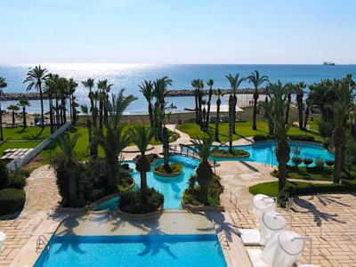  Pool area