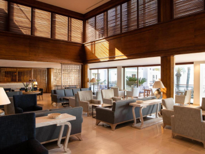  Lobby Area
